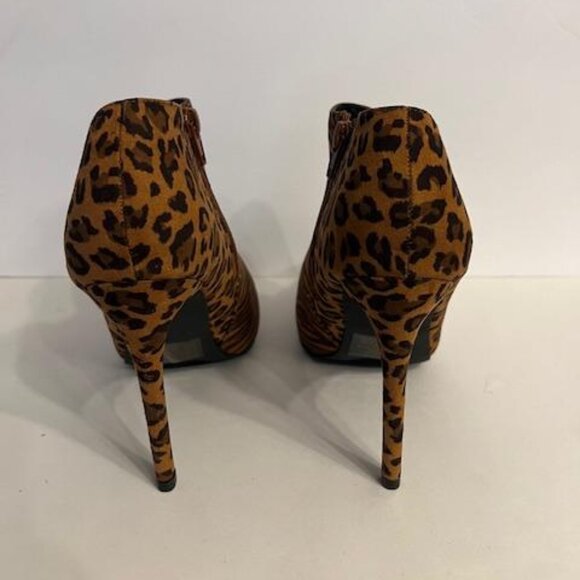 Shoedazzle Animal Print Zebra Cheetah Leopard Ankle Boots Heels Women's size 9 - Picture 5 of 11